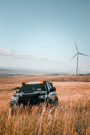 Illuminating the Trail: Maximizing Your Off-Road Experience with a Roof-Mounted Light Bar - Miolle